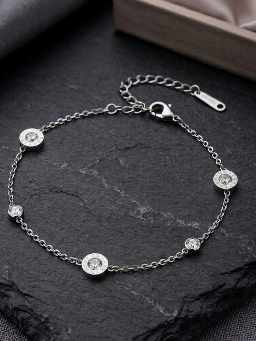 Bezel stationary Roman Numbers Bracelet Stainless Steel Adjustable
